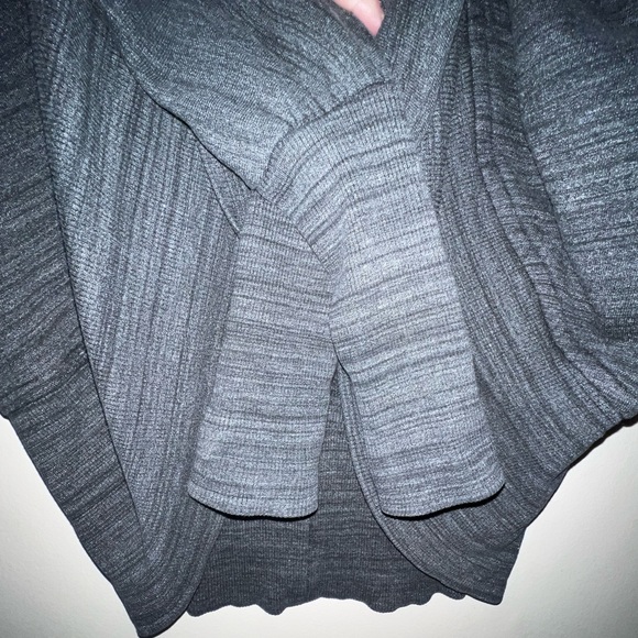 Wilfred by Aritzia, Classic Diderot Sweater, size Small, EUC - Picture 12 of 15